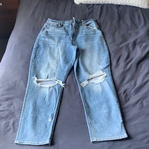 American Eagle Curvy Mom Jeans (NWT)